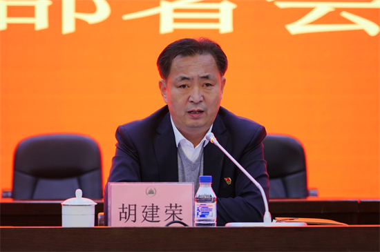 1735865618973926.jpg 56BD9D8329294A4DFE379F67176184C2.jpg