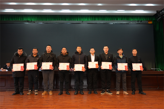 1735865697420693.jpg 31341E7BBC0E25A2E67A93E254F45323.jpg