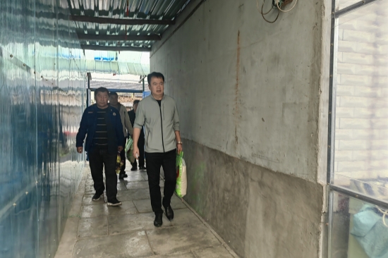 大东林场工会组织开展爱心慰问活动（1）.jpg